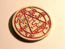 silenthaven:  Silent Evil’s 1:1 scale replica prop of the SEAL OF METATRON talisman from SH3. 