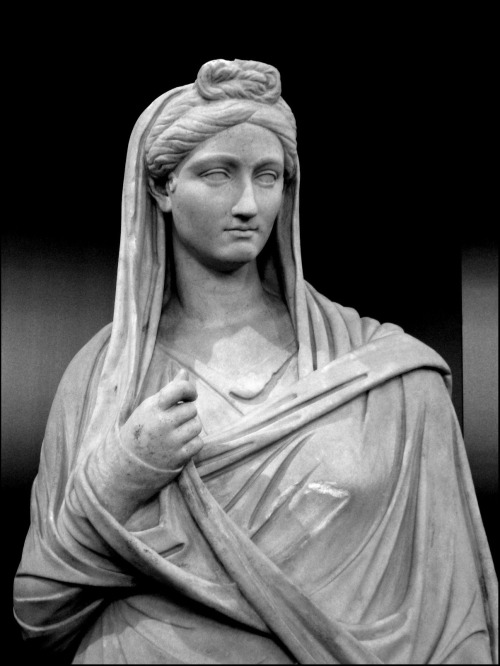 novitas-romanitas: Statue of Vibia Sabina, from Hadrian’s Villa. Vibia Sabina (83–136/13