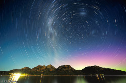 kingdom-of-animals:  STARTRAILS AND AURORA AUSTRALIS OVER THE HAZARDS-FREYCINET PENINSULAR by Rob Featonby on Flickr. 