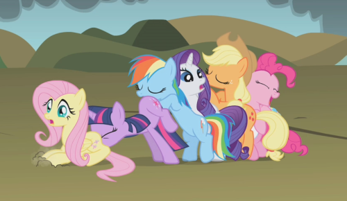 twilightsparklesharem:  nomoreparties:  noinkplease:  carniscorner:  still the best out-of-context screenshot EVER.  This. Right here. Is the best.  Yup.  I like how Fluttershy and Rarity are the only ones wondering “What’s happening here?” and