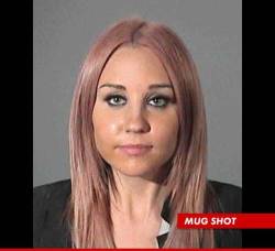 ruinedchildhood:  Amanda Bynes was arrested for DUI …  Court dismissed… BRING IN THE DANCING LOBSTERS!      