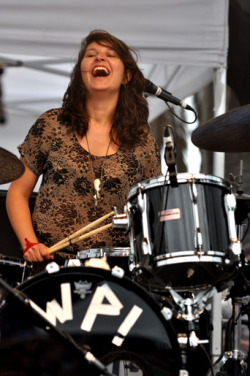 jennyleelindberg:  teampowman:  camyya:  camyya:  Warpaint @ St Jerome’s Laneway Festival, Melbourne (05.02.11)  HAPPY BIRTHDAY, STELLA! 💛🎂 (incidentally my blog turns 3 today, too 😊)  cuute happy bday stella aka u da best   happy birthday