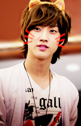 AJSAISHASNHA!! i cant even..unf..ugh..Jinyoung stop pushing your way up my bias list damn it!
