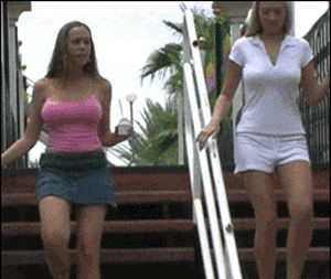 finofilipino:  Las escaleras son el mejor invento del mundo… Enviado por Jossel.