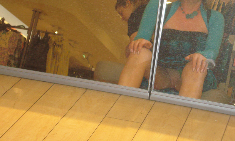 publiclyindecent:  http://publiclyindecent.tumblr.com/