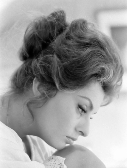 gregorypecks-deactivated2014032:Sophia Loren.