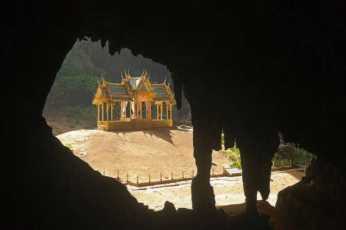 The throne pavilion in Phraya Nakhon Cave, Khao Sam Roi Yot National Park in Thailand (by jitenshama