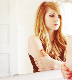 lavignne-blog:  “I’m just coming out and I’m going to clearly be myself - I