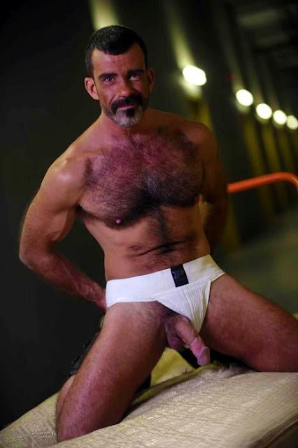 hirsuteaddiction:  Martin 