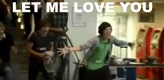 'US ONE DIRECTION SUES UK ONE DIRECTION' 