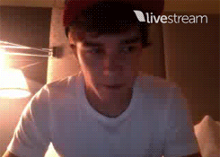 loveyouonedirection-fuckyeah:  Hola - que tal - bien y tu -  gracias - porfavore