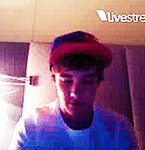 withzaynliam:  Here is Liam at 2.30am on twitcam, even tho he is hungry and has just