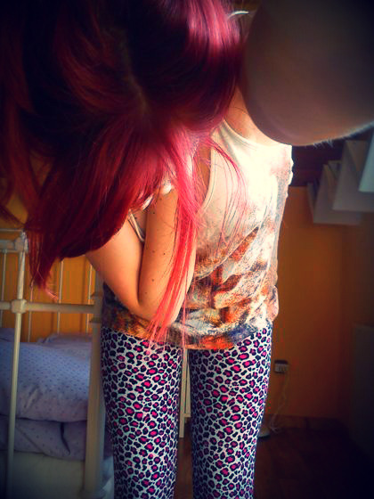 sex-hair:  Submitted by enterxshikari 