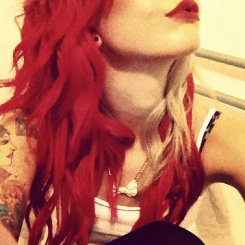 abandonxallxships:  I want your hair color  