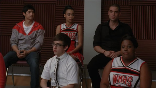 mzminola:Artie. Your tie.Did you borrow that from Kurt?BRB shipping it.He and Brittany and Kurt can 