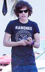 nananarry:  6 favourite photos → Harry Styles fucking Ramones shirt 