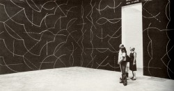 cavetocanvas: Sol Lewitt, Wall Drawing #260, All