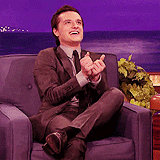 thedracomalfoys:   Have you noticed that he always claps his hands when he laughs?   I CLAP WHEN I L