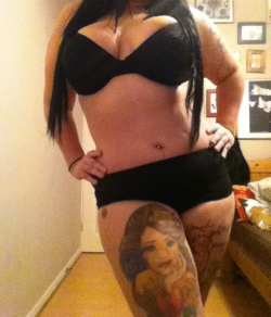 elsabernadette:  Good weather or a holiday needs to hurry up. Who said bikinis weren’t meant for fatties.