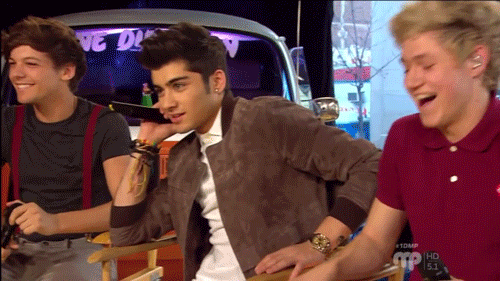 'US ONE DIRECTION SUES UK ONE DIRECTION' 
