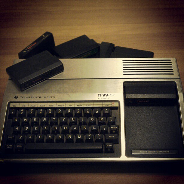 Archeologia informatica: Texas Instruments TI99/4A computer (Scattata con instagram)