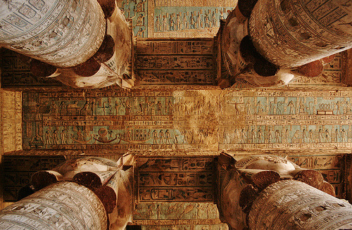 aboutegypt:Temple of Hathor ceiling detail (by sonofwalrus) Beleszédülök, hogy ez 4