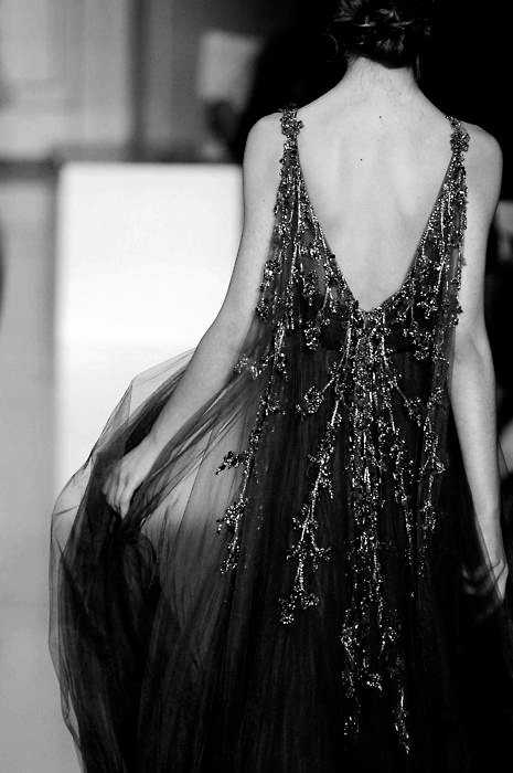 XXX chanel-is-black-and-white:  love that dress photo