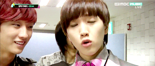 I love his expressions :)