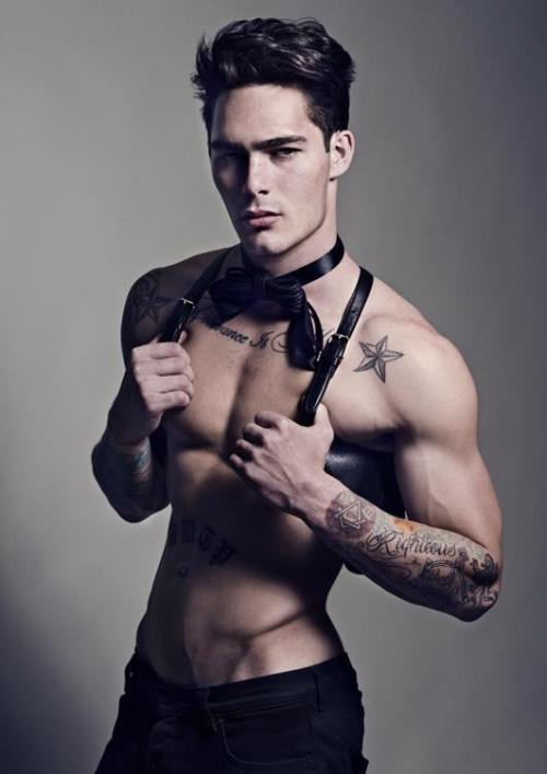 hooker-life:  Fashion, put it all on me. if you wanna see these clothes on me.. :)