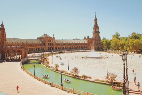 em-me:  Sevilla on Flickr.  Man I loved Sevilla. Should go back there once.