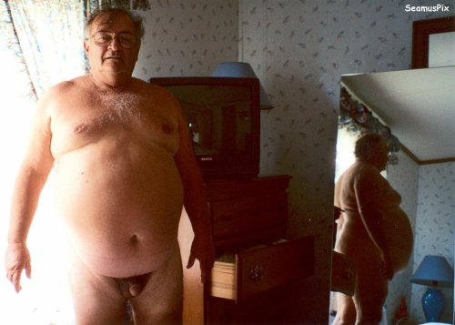 http://senioretgay2.tumblr.com/post/20840434315