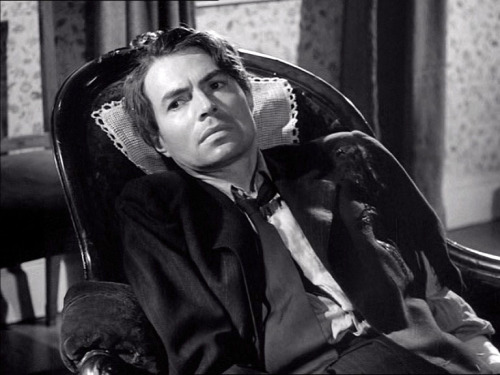 idlesuperstar: What’s hotter than an Irish James Mason? A wounded, delirious, covered-in-snow 