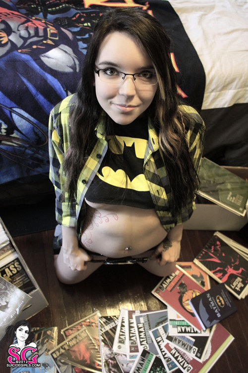 nomalez:  Aerie - Let me see you Batman for Suicide Girls. Elle a pensé à moi pour ce set, je ne vois pas d’autre explication! ^^ All my posts about BATMAN : www.Nomalez.tumblr.com/tagged/batman 