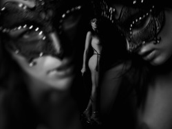 antoineverglas:  Leigh Compilation, Mask Projectp | Antoine Verglas 