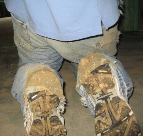 maxpayne918:  Dirty and ripped Levis. 