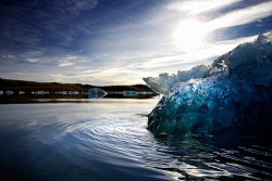 view-earth:  Jökulsárlón (by Pixelwiese_Photography) 