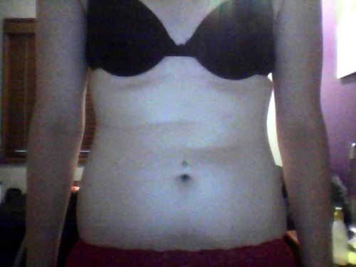 rachaelgauntlet:  got my belly button pierced today :3 i have to share it with tumblr cause i have f