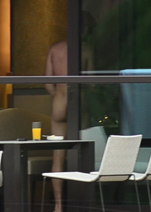fuckyeahwhysoserious:  Zac Efron Exposed | Naked Male Celebrities
