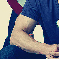 mehgomehpleek:  Because Chris Hemsworth’s arms. That’s all. 