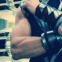 mehgomehpleek:  Because Chris Hemsworth’s arms. That’s all. 