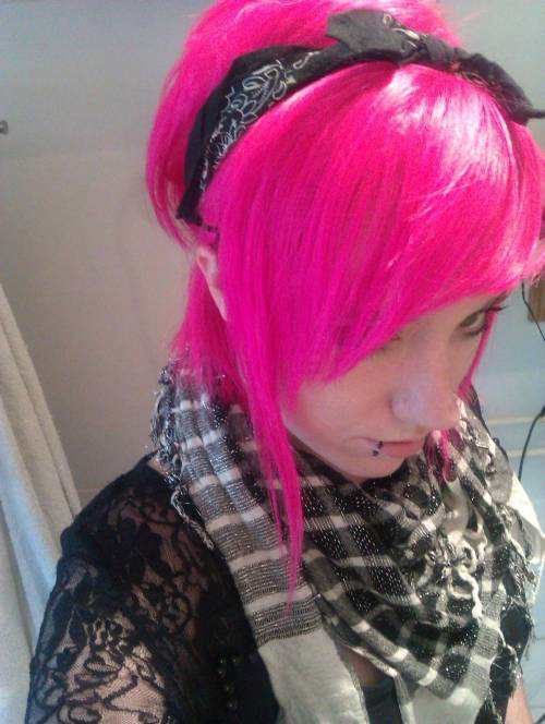 sex-hair:  Submitted by -howsenselessdeath-: adult photos