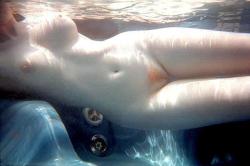 Desnudas Bajo El Agua