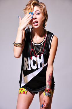 killthendestroy:  Lil Debbie / White Girl