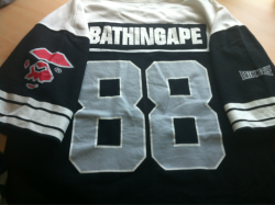 officialist:  robvanxan:  koopz:  bape sweat