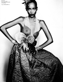 Anais_Mali_By_Mario_Testino