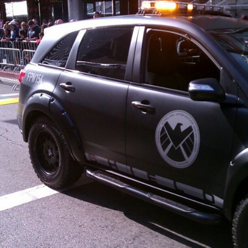 nolongerthecityofpaper:“Acura SHIELD vehicle for the @Marvel #Avengers premiere!” (on Instagram)