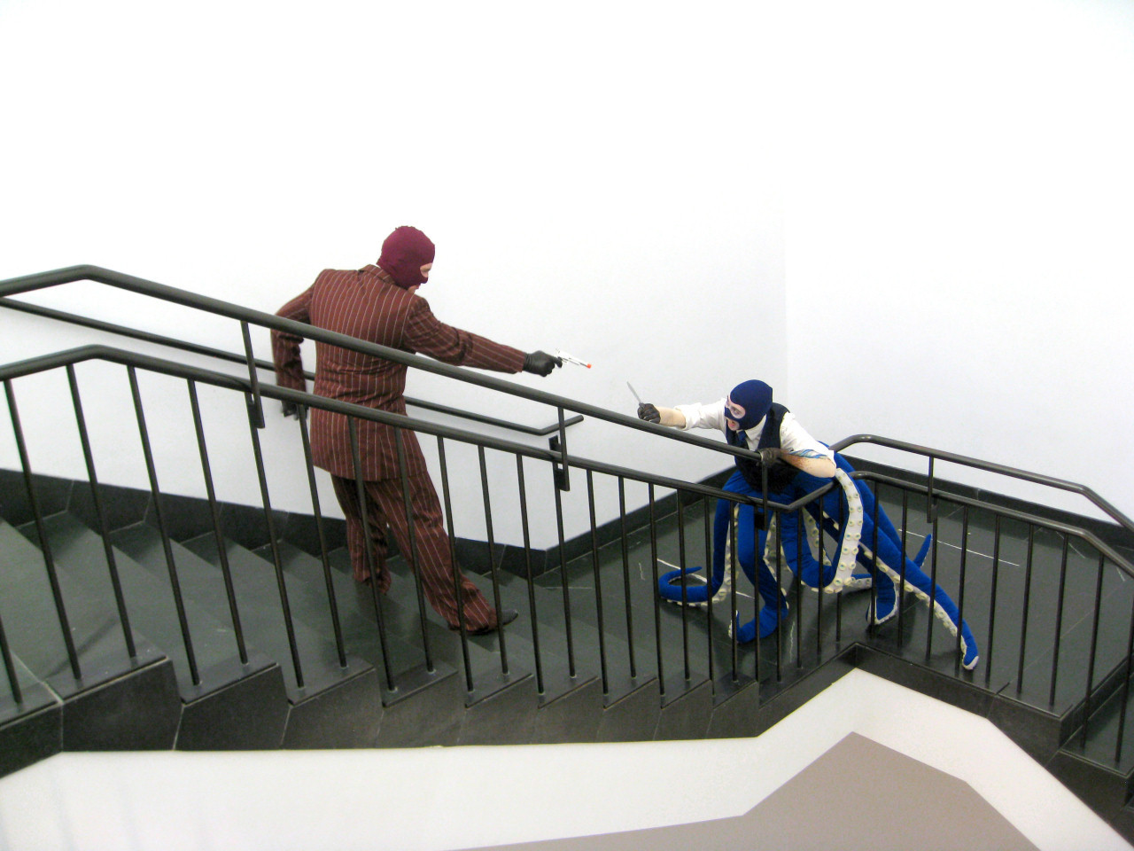 lithefider:  Epic Spy battle at Anime Boston!  RAR Spy: http://lartdelafete.tumblr.com/