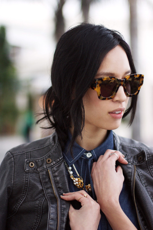 love her sunglasses, gimme gimme
