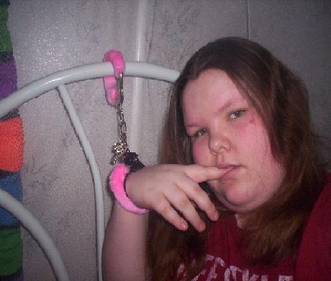 thatssomoist:  awolfinwonderland:  oh honey… no  Irresistible