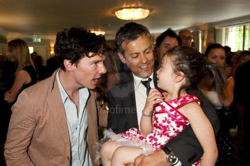 hecklock:  cumberbuff:  justbeencumberbatched:  le-struudel:  walkamongstthestars:  koopatroopaanderson:  geniusbee:  koopatroopaanderson:  genuinelycornflakes:    ‘rupert can i have her’ ‘can i’  ‘i don’t care im taking her after the party’